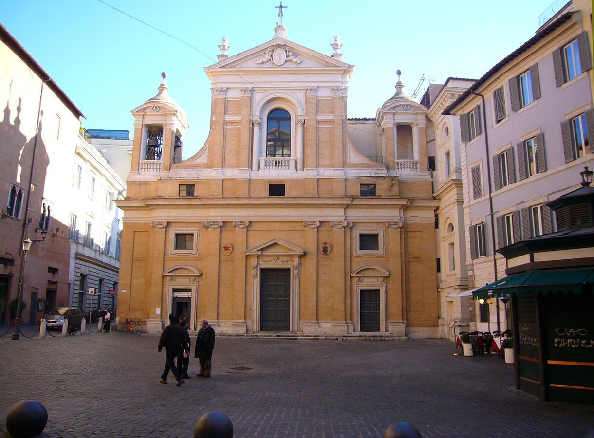 Little Queen Pantheon Rome Exterior photo